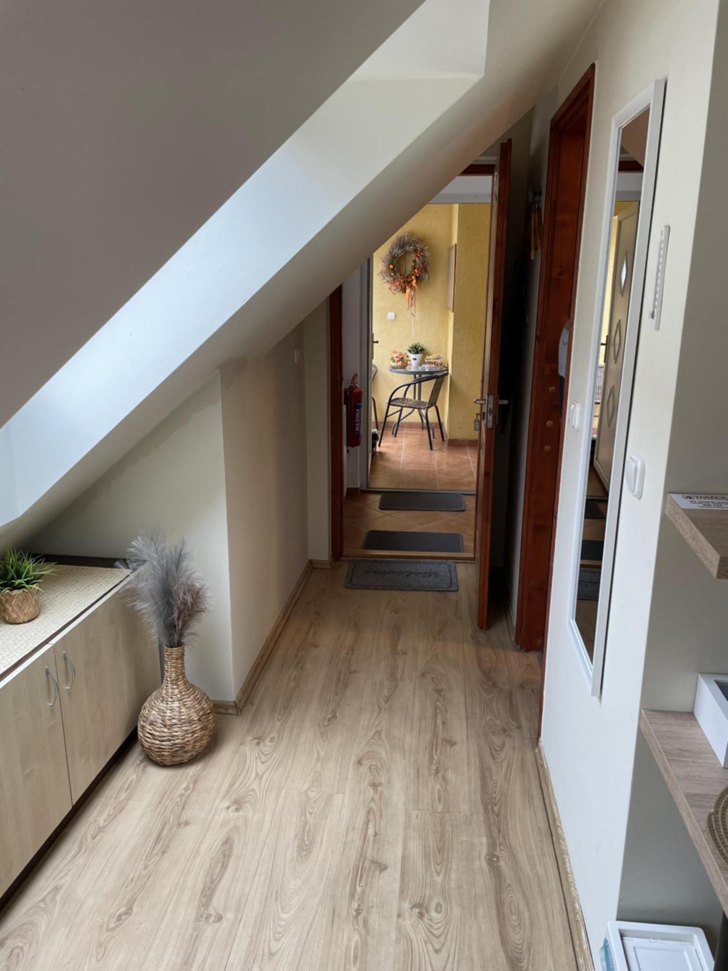 Takacs Vendeghaz 2 Apartment Sopron Bagian luar foto