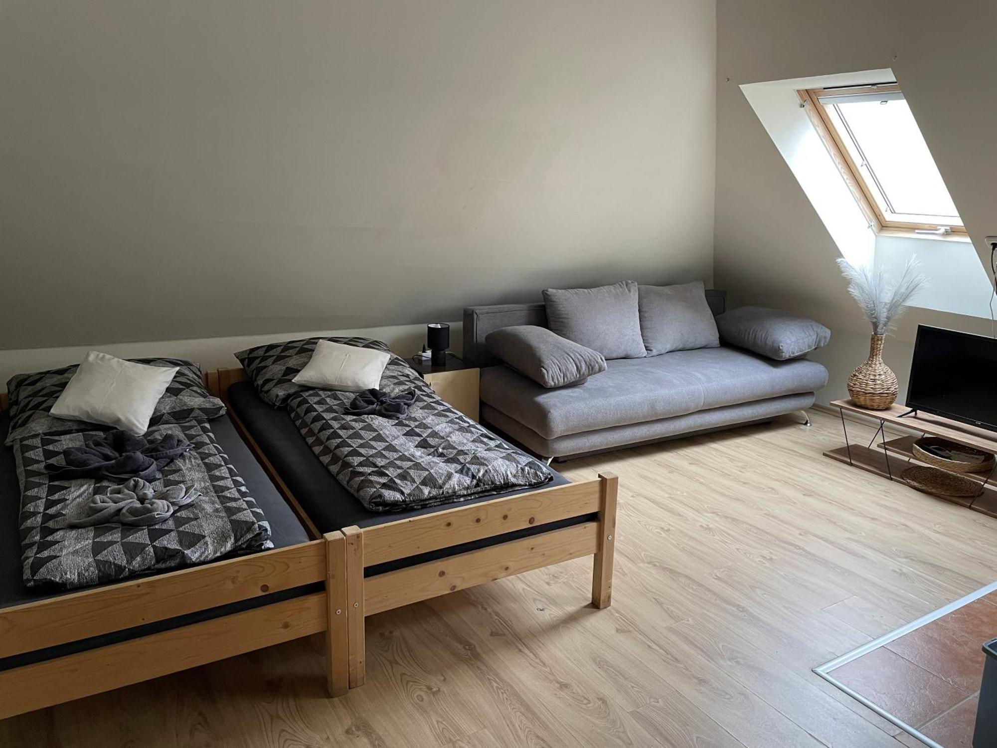 Takacs Vendeghaz 2 Apartment Sopron Bagian luar foto